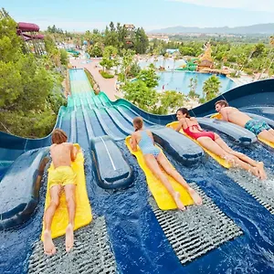 https://casa-veraniega-en-la-urbanizacion-cadaques-cambrils.catalonia-hotels.com